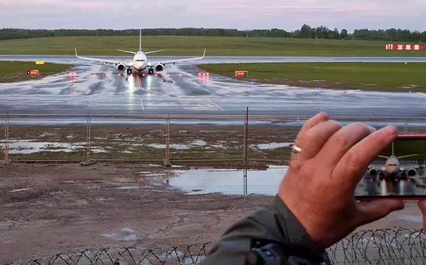 Avião da RyanAir que teve de pousar em Minsk chegando em Vilnius, Lituânia