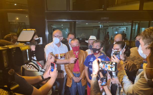 Professor Arquidones Bites após soltura