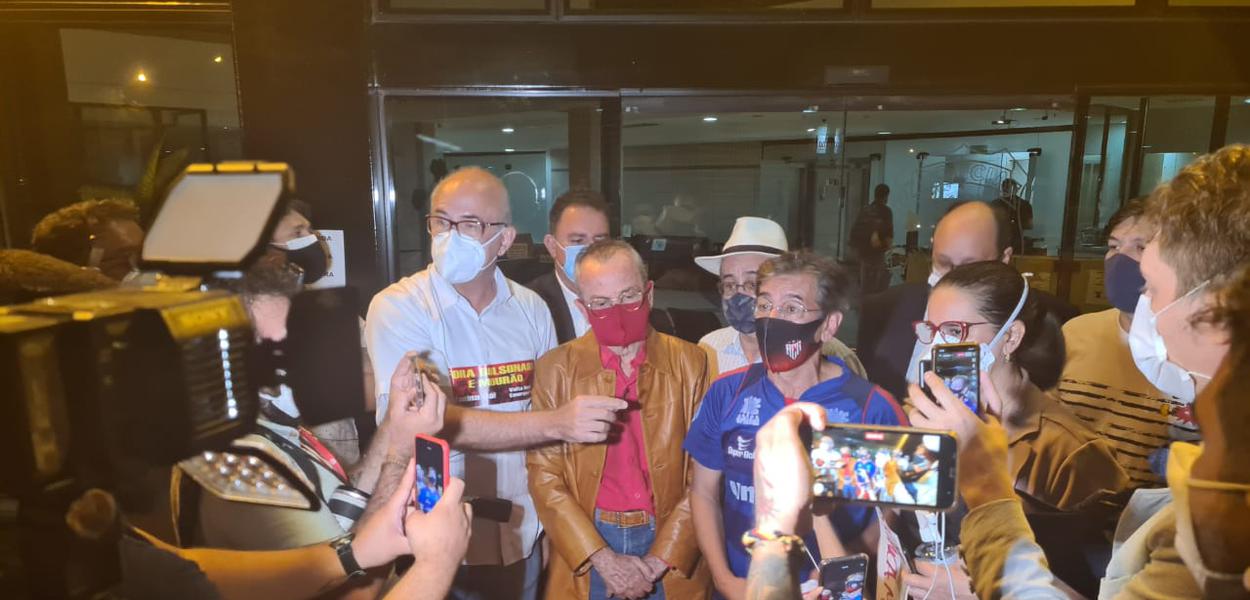 Professor Arquidones Bites após soltura