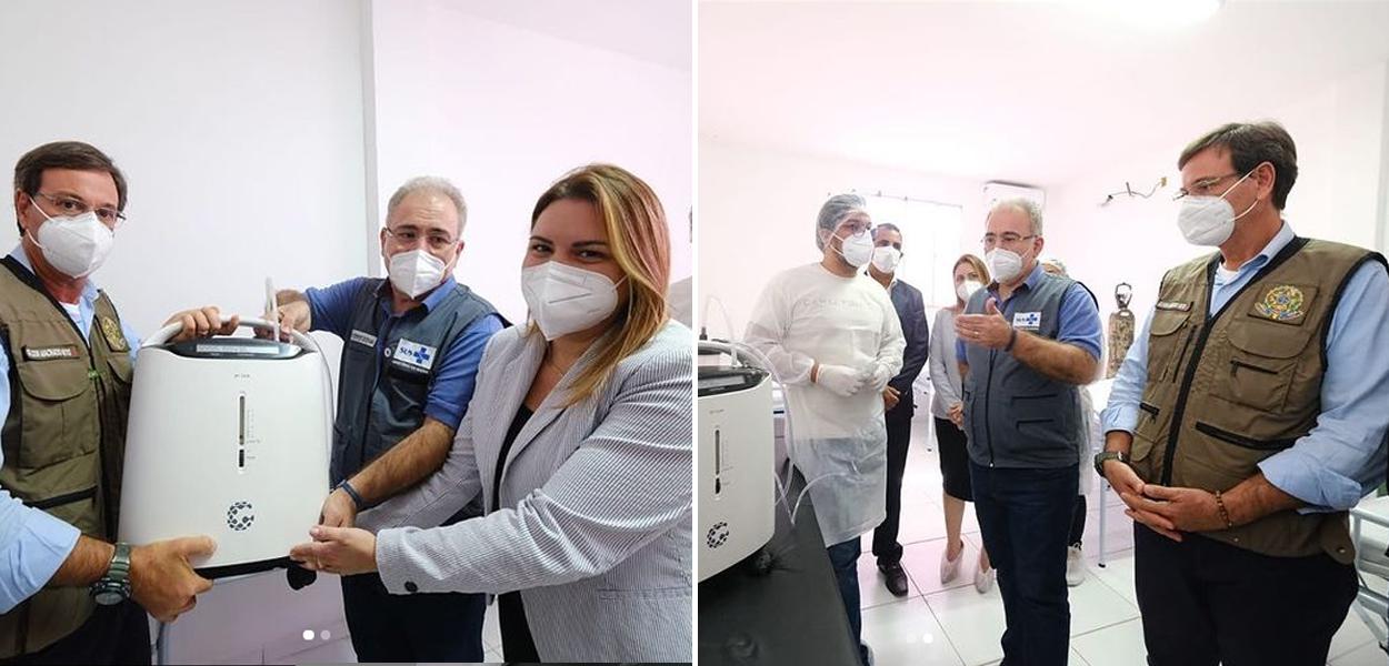 Os ministros Gilson Machado (Turismo) e Marcelo Queiroga (Saúde) em foto com o concentrador do governo do estado