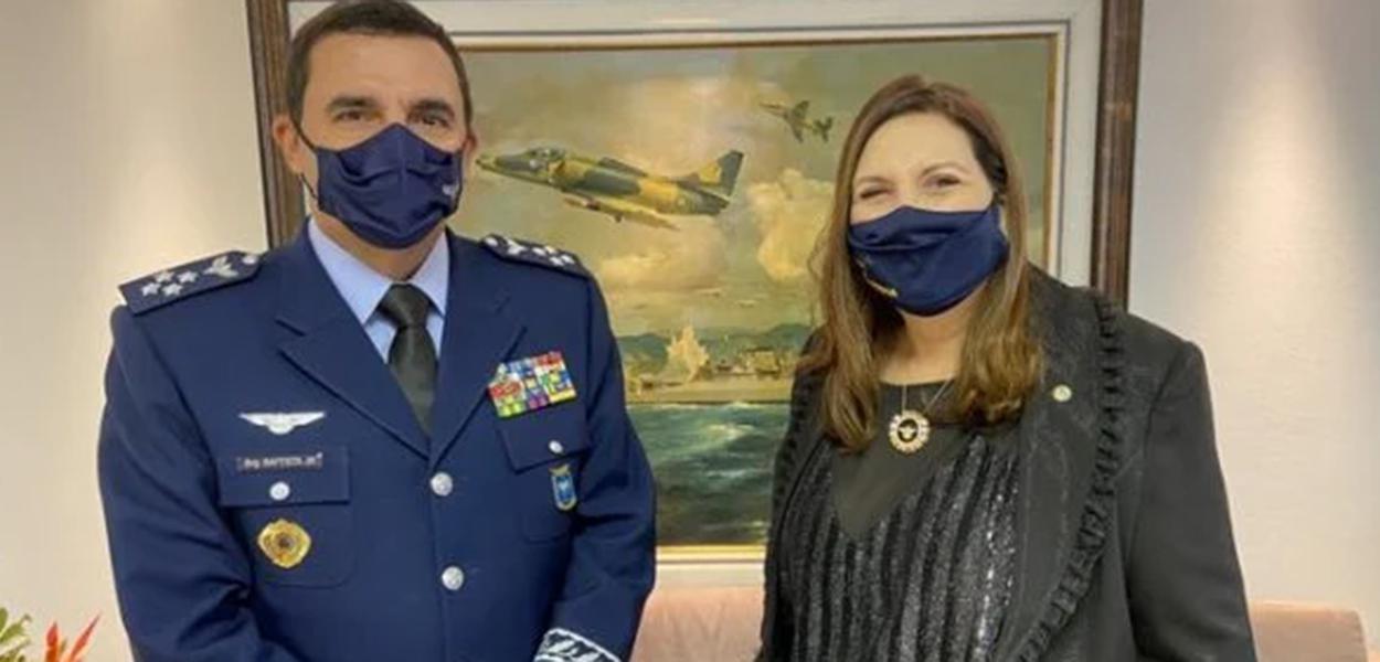 Carlos de Almeida Baptista Junior e Bia Kicis