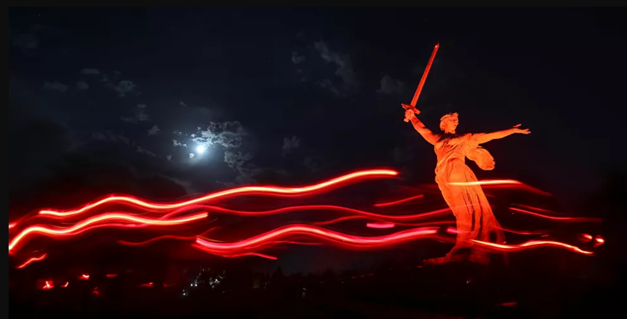 Monumento Mãe Pátria na cidade de Volgogrado, Rússia