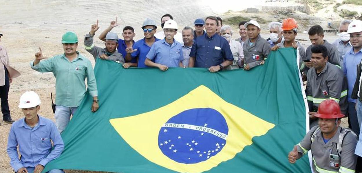 Bolsonaro visita obra no interior do RN
