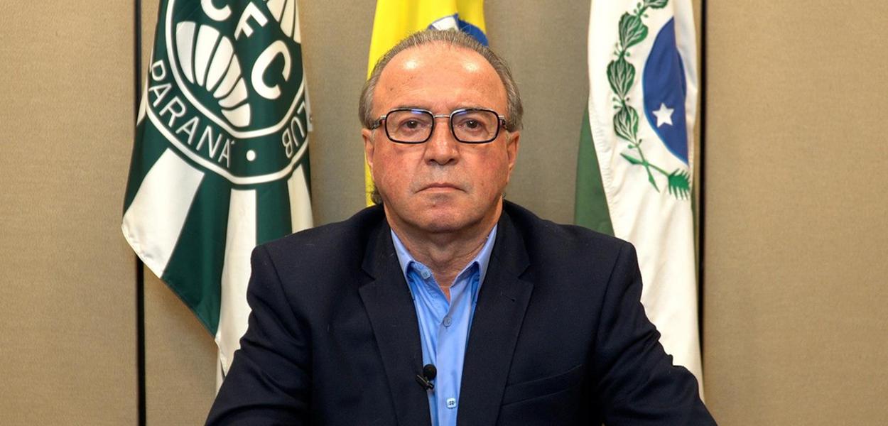 O presidente do Coritiba, Renato Follador