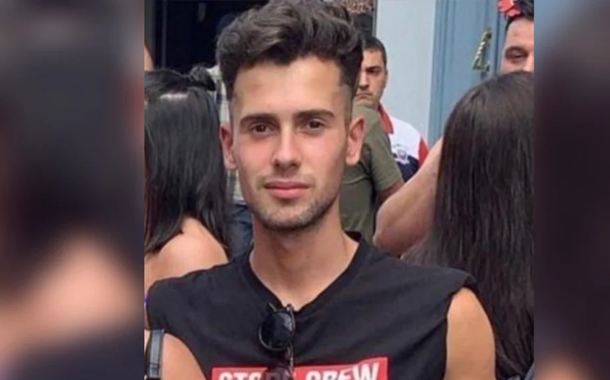 Samuel Luiz Muñiz, um auxiliar de enfermaria de 24 anos que nasceu no Brasil e vivia na Espanha desde a infância, foi encontrado inconsciente perto de uma casa de festas de La Coruña depois de ser agredido