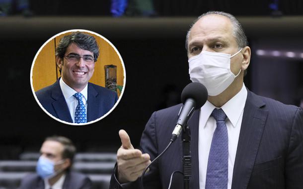 Atual diretor de Normas e Habilitação das Operadoras na ANS, Paulo Roberto Vanderlei Rebello Filho, e o deputado Ricardo Barros