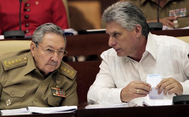 Raúl Castro e Miguel Díaz-Canel