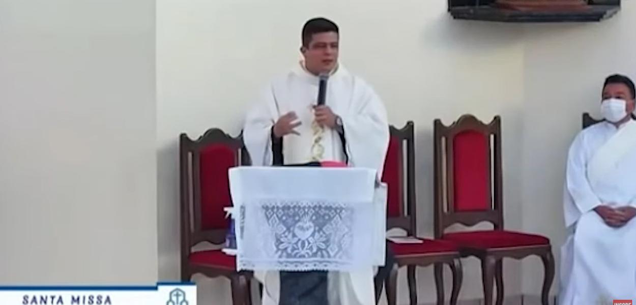 Padre Pablo Henrique de Faria