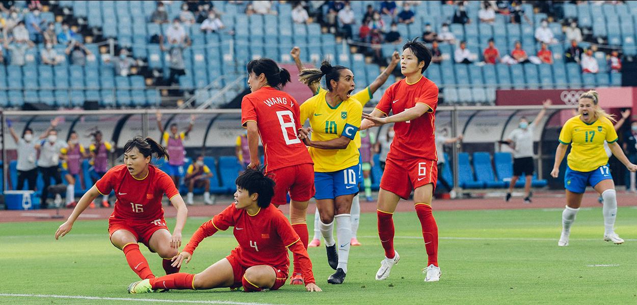 Brasil goleia China na estreia em Tóquio