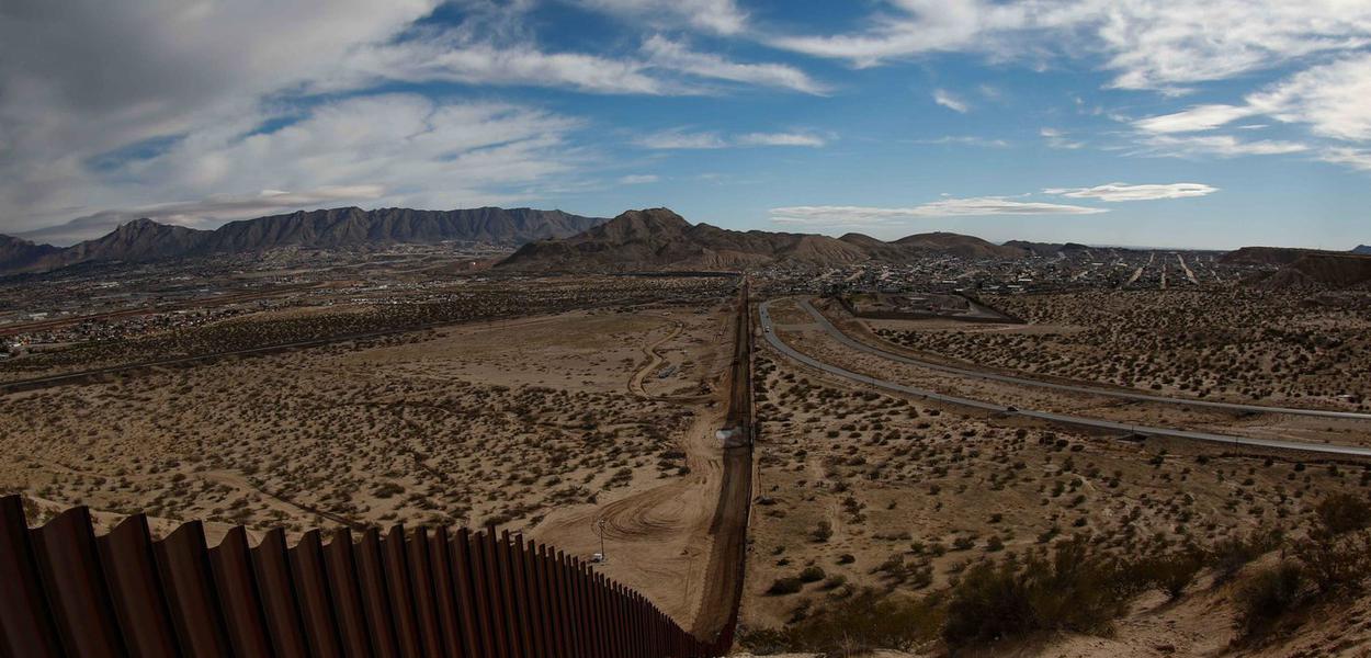 Muro na fronteira entre México e EUA