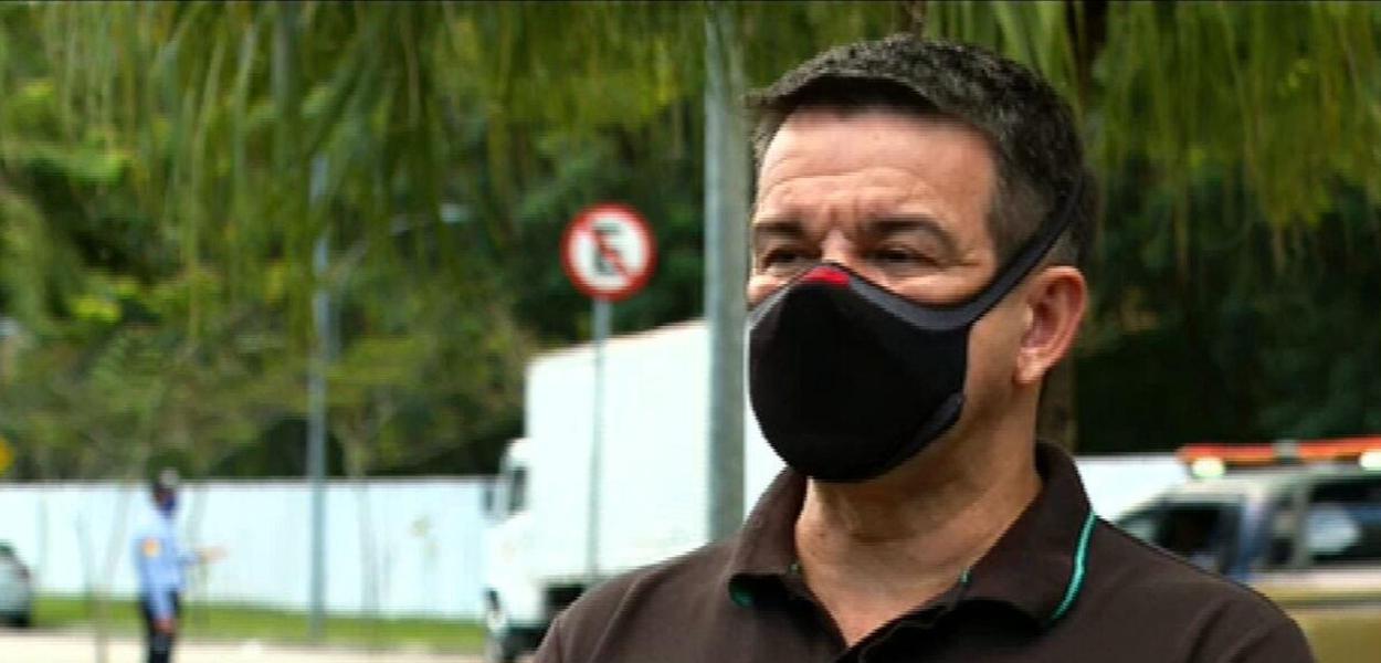 André José de Oliveira ocupa o cargo de assistente I na Secretaria Municipal de Ação Comunitária, se assume como funcionário fantasma da Prefeitura do Rio