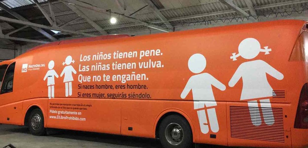 Ônibus transfóbico da organização HazteOir na Espanha