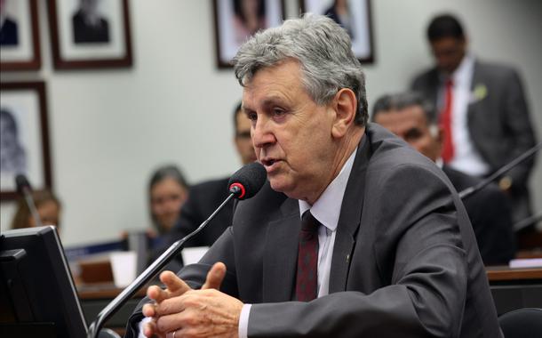 Senador Luis Carlos Heinze (PP-RS)