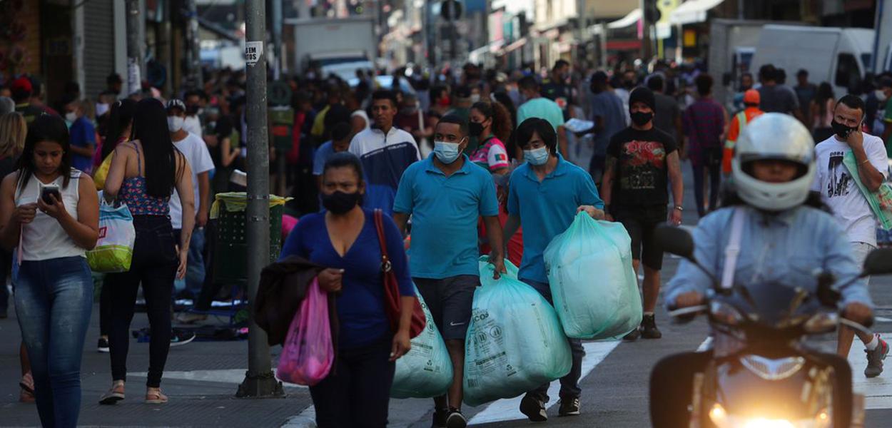 População brasileira deve chegar a 233,2 milhões em 2047, diz IBGE