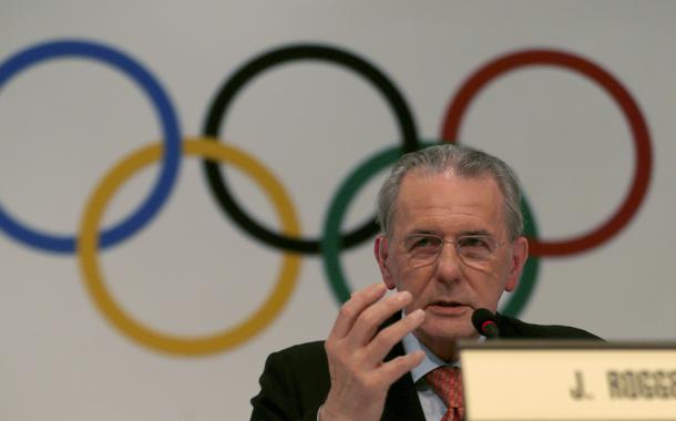 FILE PHOTO: International Olympic Commitee (IOC) president Jacques Rogge of Belgium speaks during a news conference in Buenos Aires September 4, 2013.  REUTERS/Enrique Marcarian