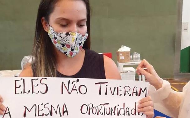 Bruna Santana Prates Gomes