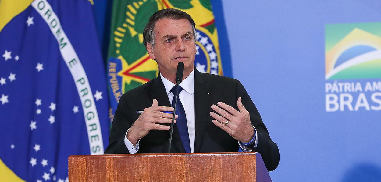 Bolsonaro tenta autogolpe com cerco ao Congresso e Judiciário