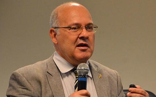 Maurício Pazini Brandão