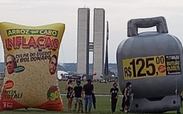 Manifestantes levam os temas da carestia e inflação às ruas