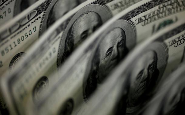 Dólar supera R$5,50 com temores globais de inflação