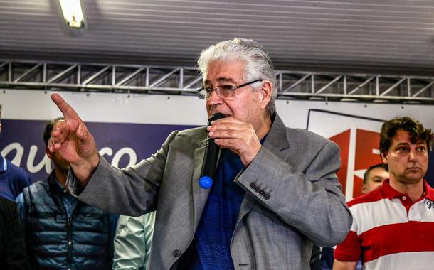 Ibope: Requião na frente para o Senado