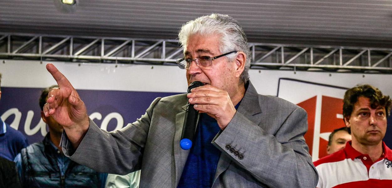 Ibope: Requião na frente para o Senado