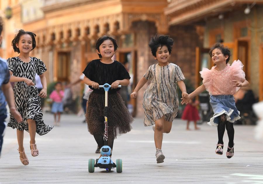 China destaca avanços nos direitos humanos em livro branco