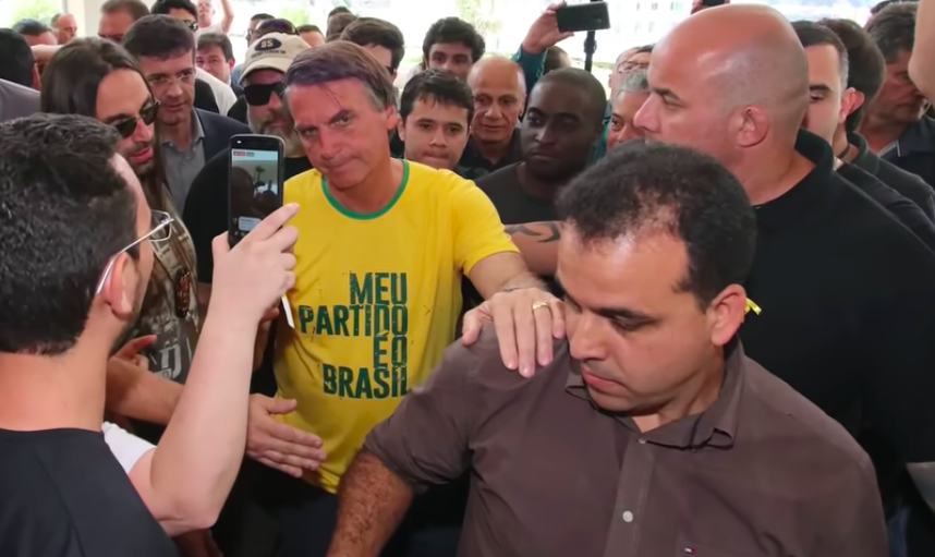 Bolsonaro e o agente da PF Luíz Felipe Barros Félix