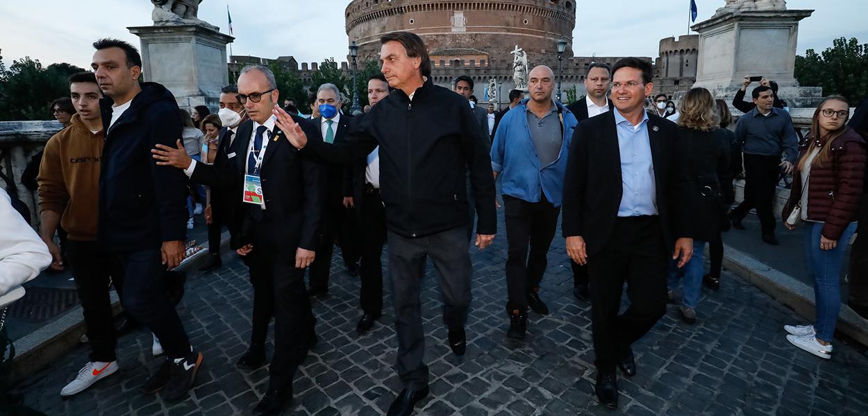 Bolsonaro passeia em Roma