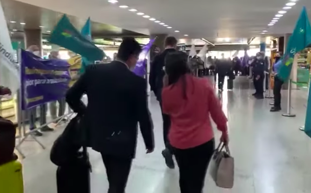 Moro e Renata Abreu desembarcam em Brasília