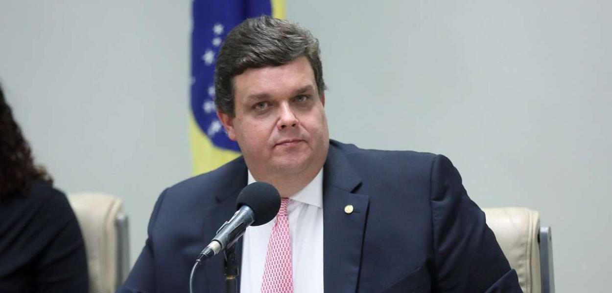 Deputado federal Wolney Queiroz