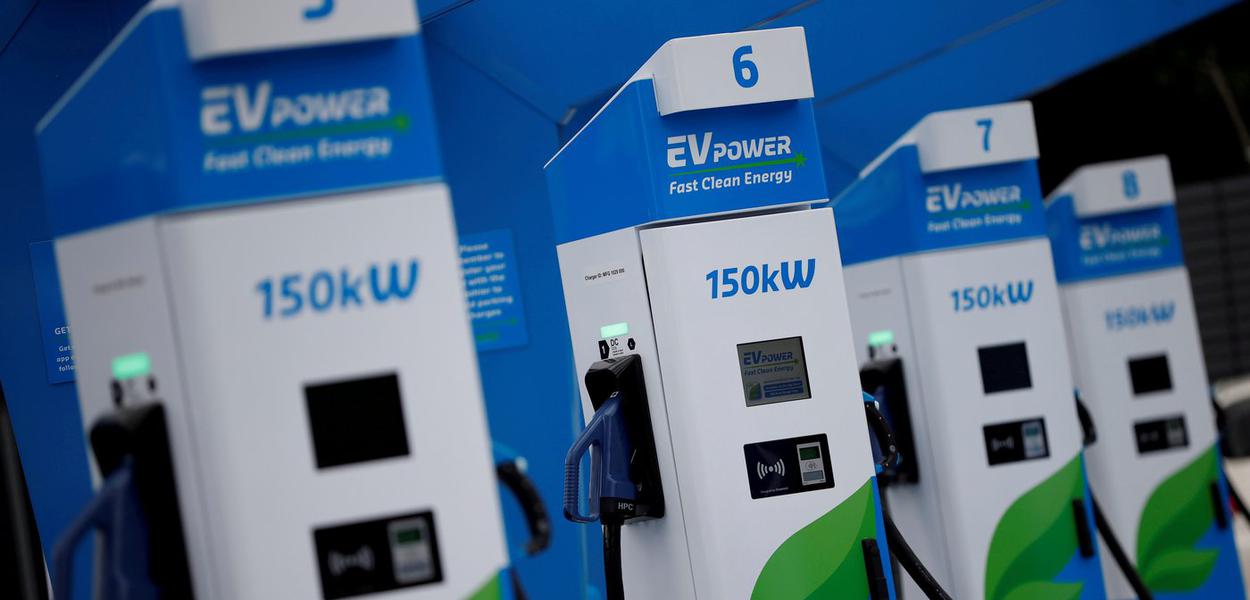31/08/2021
REUTERS/Phil Noble Unidades de recarga para carros elétricos