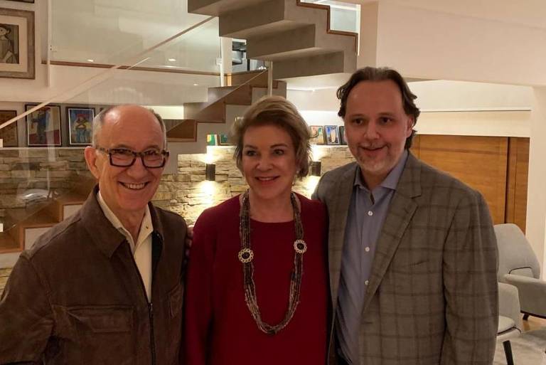 Rui Falcão, Marta Suplicy e o advogado Marco Aurélio de Carvalho, coordenador do grupo Prerrogativas, em jantar em São Paulo na sexta (12)