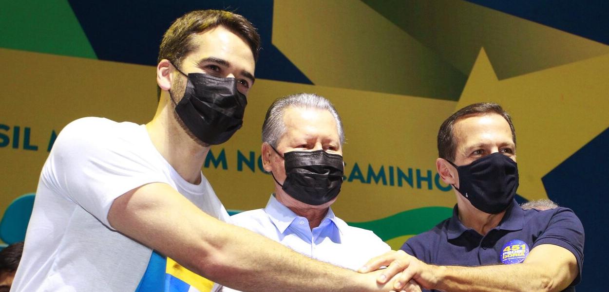 Eduardo Leite, Arthur Virgílio e João Doria