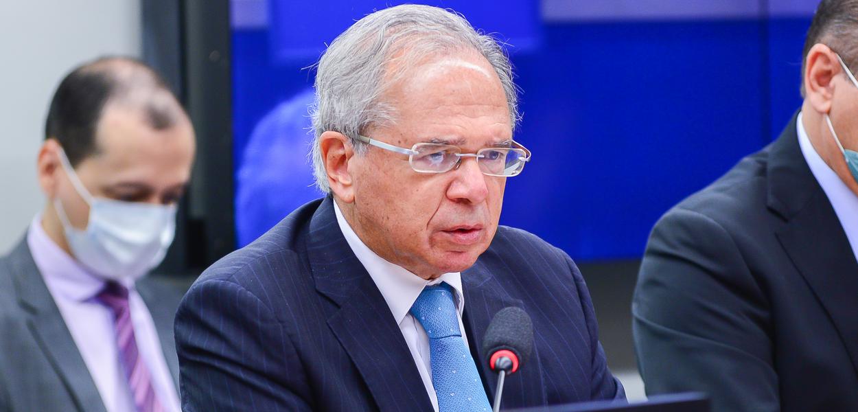 Ministro Paulo Guedes fala à Câmara dos Deputados