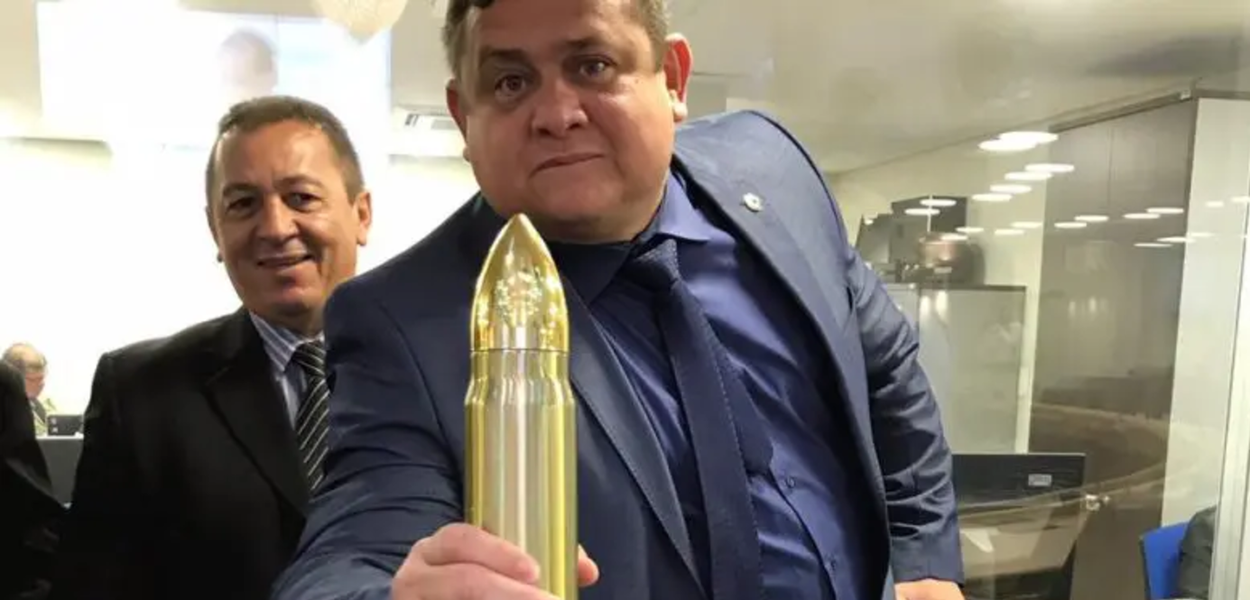 Deputado bolsonarista Walber Virgolino propõe a criação do Dia do Orgulho Hétero