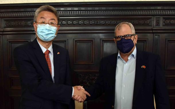 Romero Acosta e Ma Hui