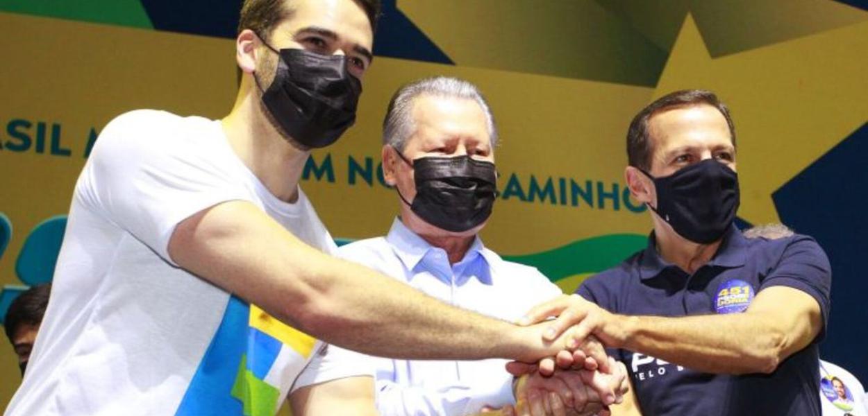 Eduardo Leite, Arthur Virgílio e João Doria