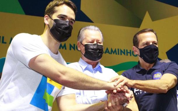 Eduardo Leite, Arthur Virgílio e João Doria