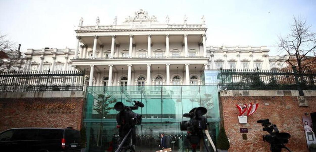 Palais Coburg, em Viena, onde se desenrolam as conversações sobre o acordo nuclear  com o Irã