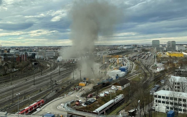 Uma bomba da Segunda Guerra Mundial explodiu em um canteiro de obras próximo da estação de trem Donnersbergerbruecke, em Munique