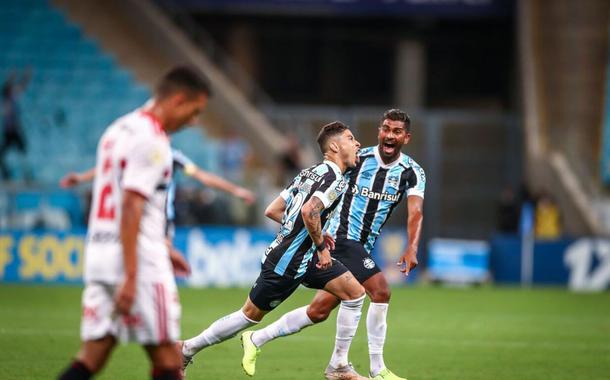 Com vitória sobre o São Paulo, Grêmio respira na luta contra o rebaixamento