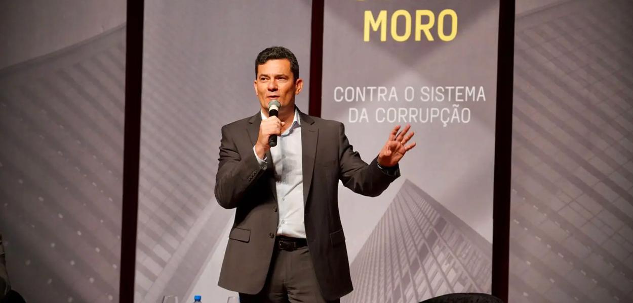 Sergio Moro lança livro contra corrupção em Curitiba