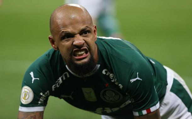 Felipe Melo jogando pelo Palmeiras