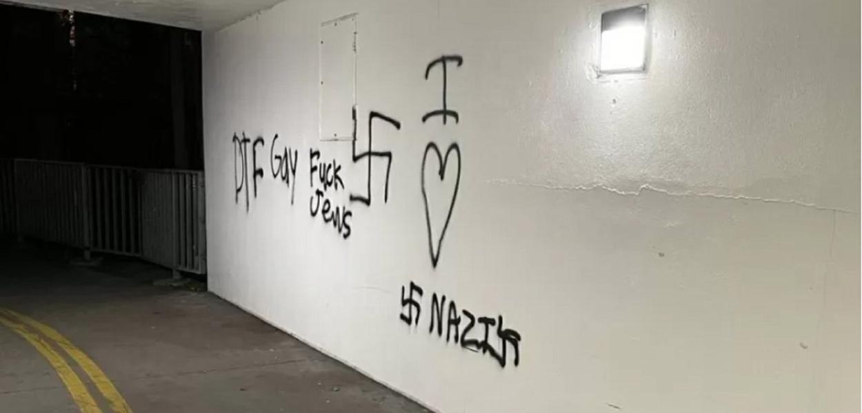 Memorial de Anne Frank é pichado com suásticas nos EUA