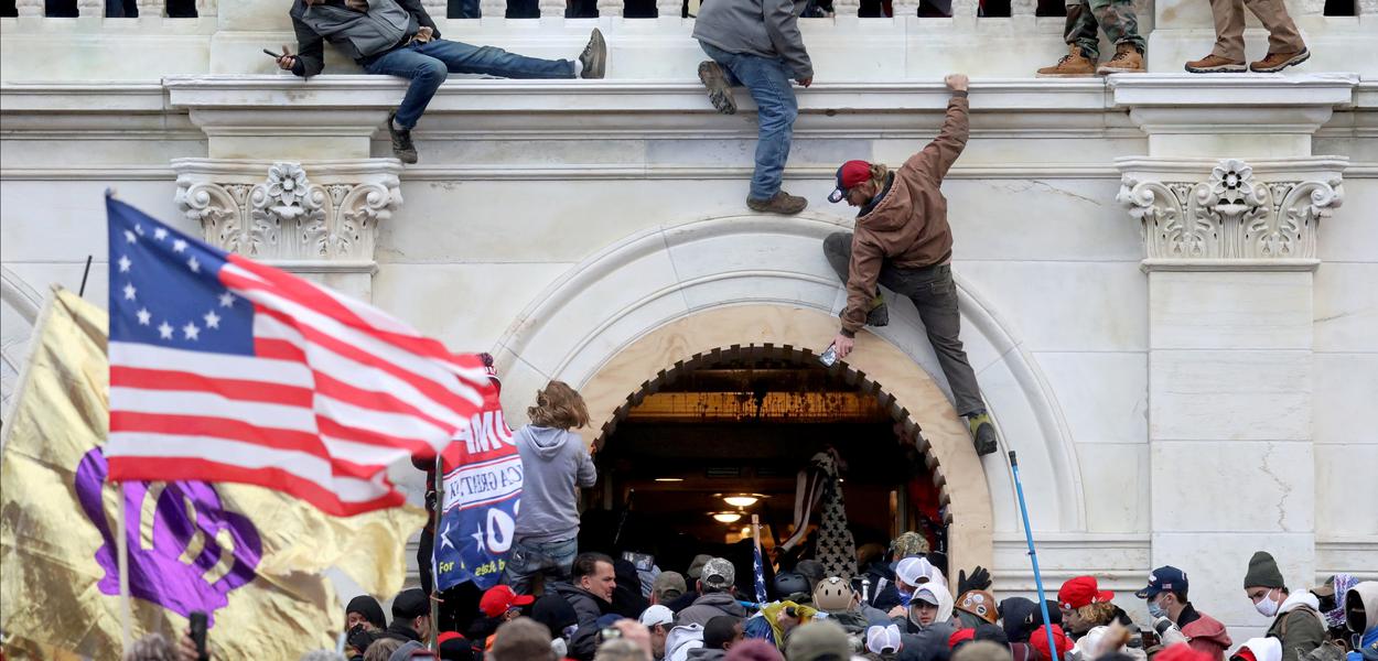 Ataque de apoiadores de Trump ao Capitólio em janeiro