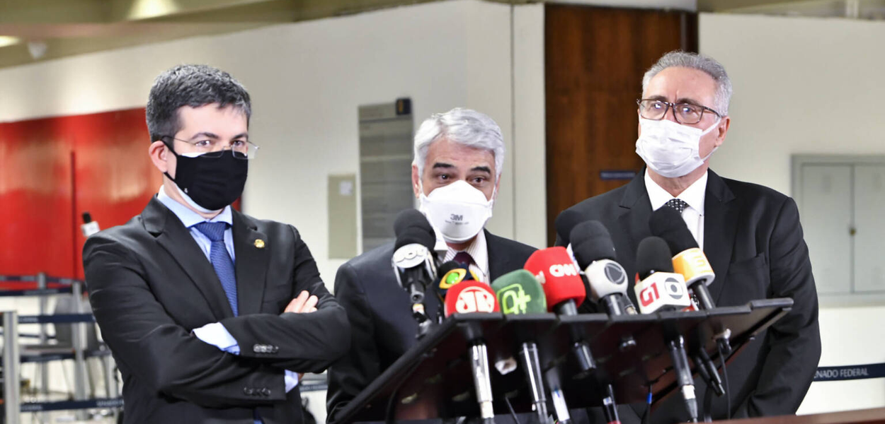 Senadores Randolfe Rodrigues, Humberto Costa e Renan Calheiros