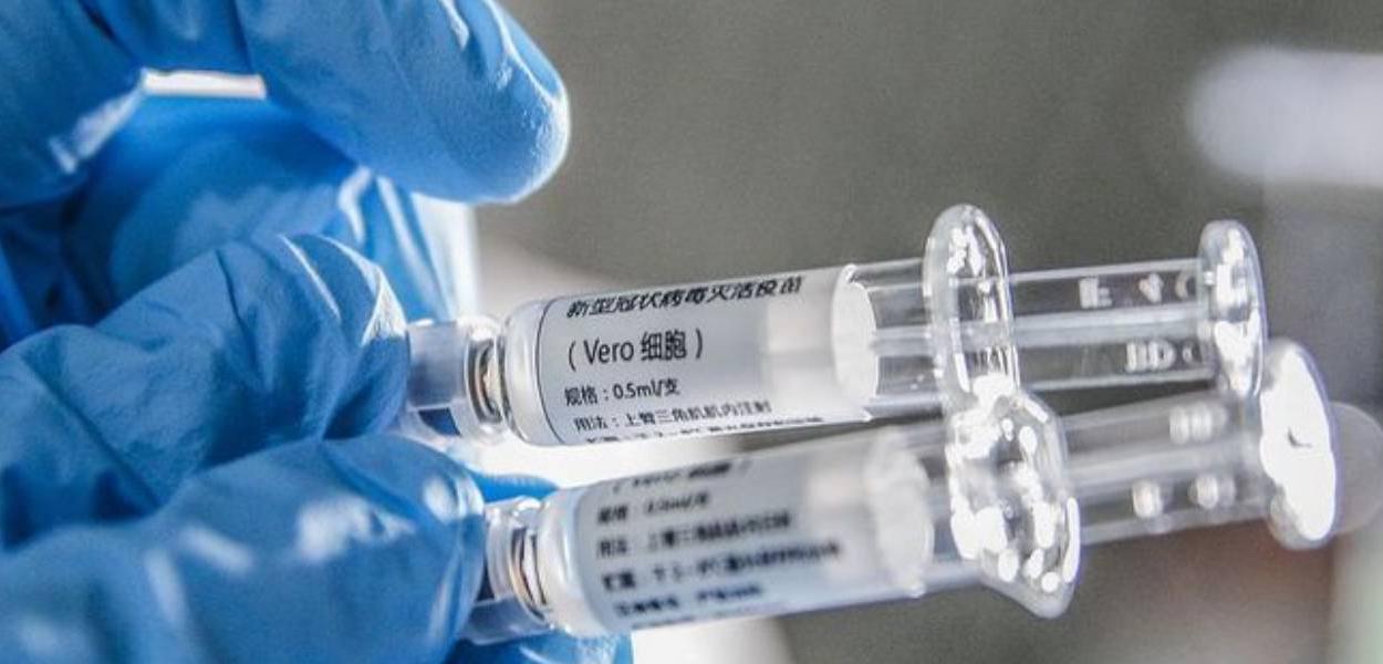 Os postos de vacinação do Sistema Único de Saúde (SUS) de Alagoas já estão vacinando meninos contra o HPV; em todo o estado, 70.426 meninos na faixa etária de 12 a 13 anos, além de 1.778 mil jovens que vivem com HIV/aids estão aptos a receber a vacina; faixa-etária será ampliada, gradativamente, até 2020, quando serão incluídos os meninos com 9 anos até 13 anos; expectativa é imunizar em todo país mais de 3,6 milhões de meninos em 2017, além de 99,5 mil crianças e jovens de 9 a 26 anos