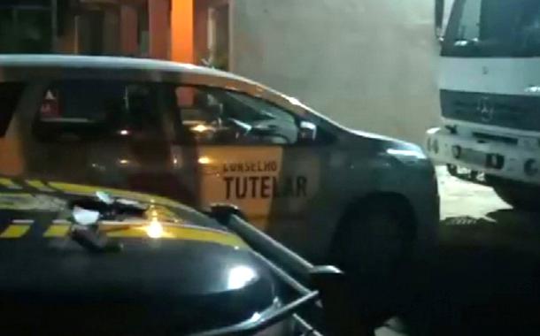 Adolescente é encontra em hotel com suspeito do crime (Foto: Reprodução/TV Anhanguera)