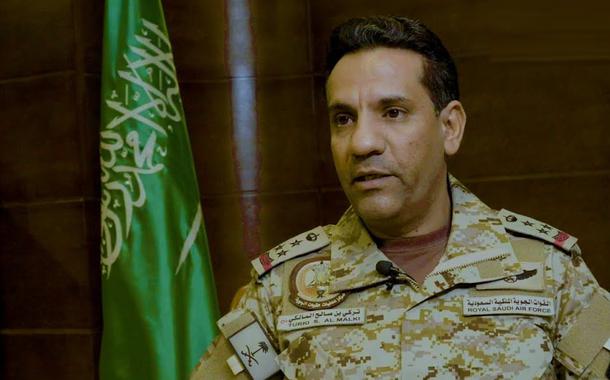 O porta-voz da coalizão árabe, Brig. General Turki Al-Maliki